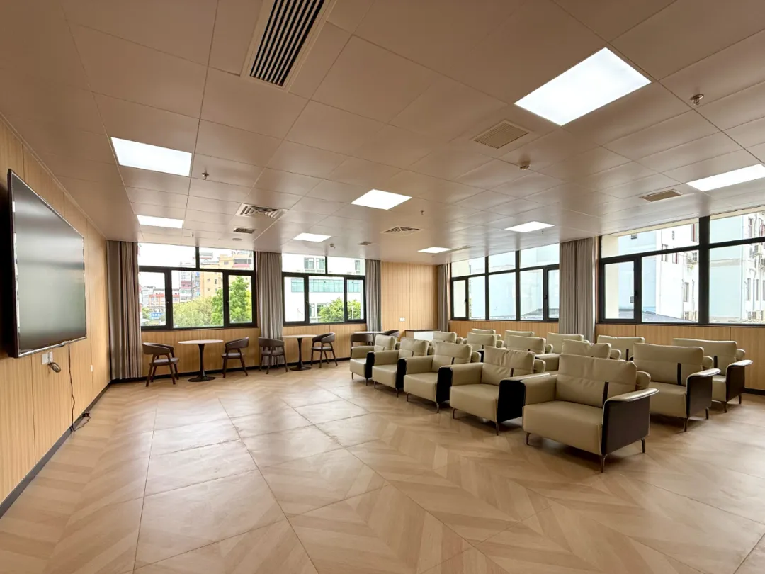 新楼启用,平南骨科