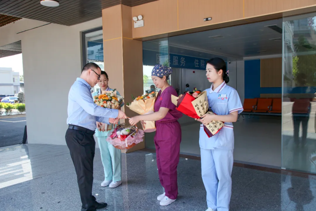 护士节慰问,平南骨科